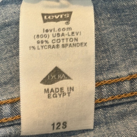 Levi's 550 Relaxed Fit Boot Cut Cuffed Jeans Womens Size 12S Light Wash Denim‎ - Picture 6 of 11